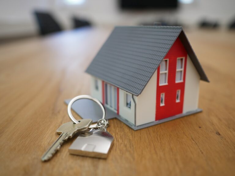 properti tematik daya tarik