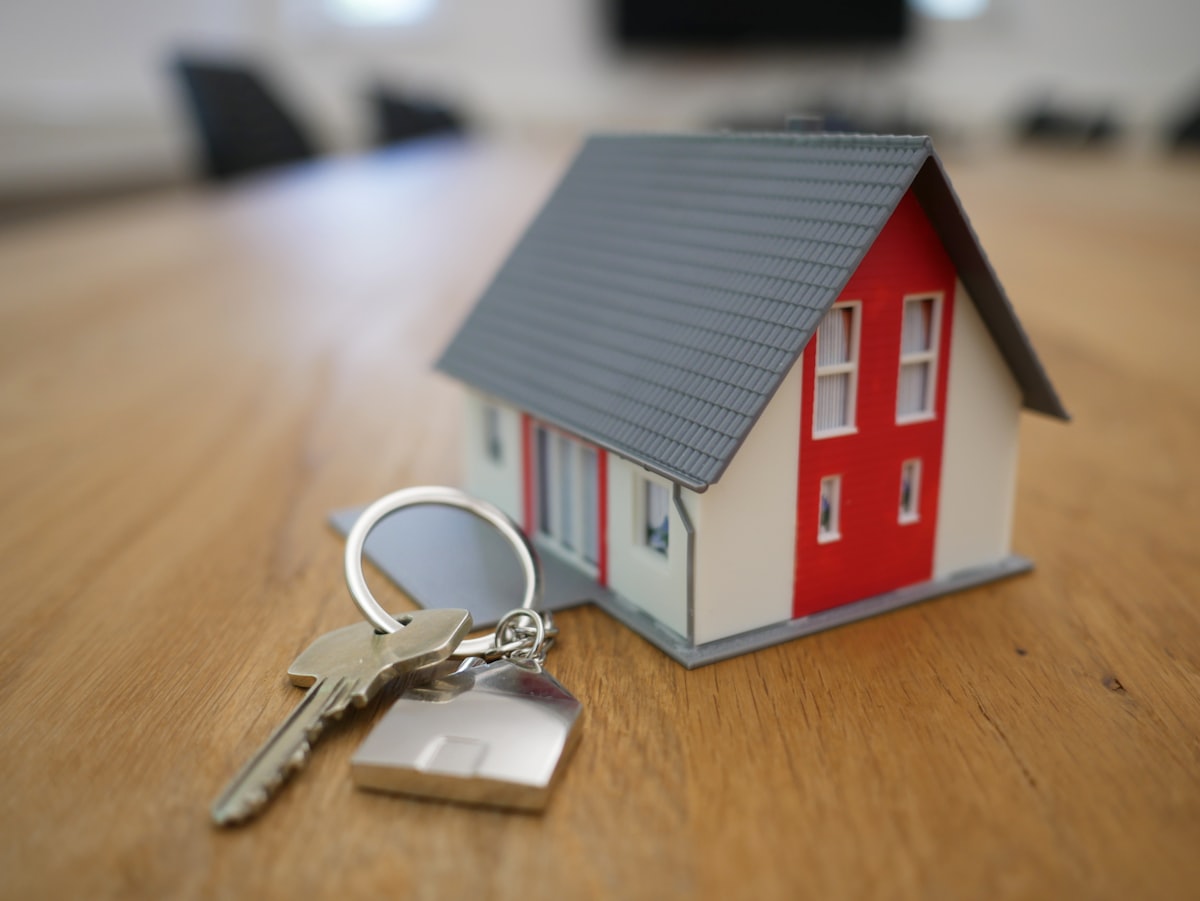 properti tematik daya tarik
