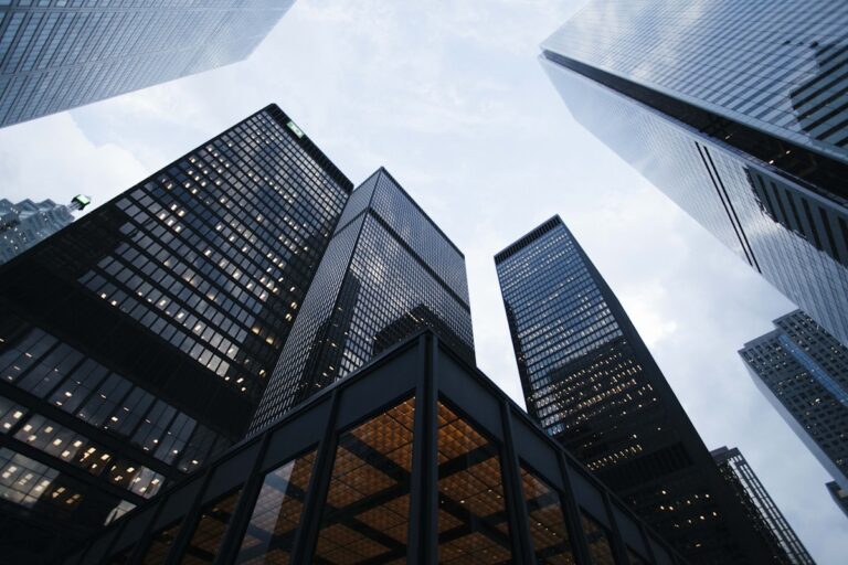 7 Cara Mengamankan Uang dari Inflasi dengan Aset Properti